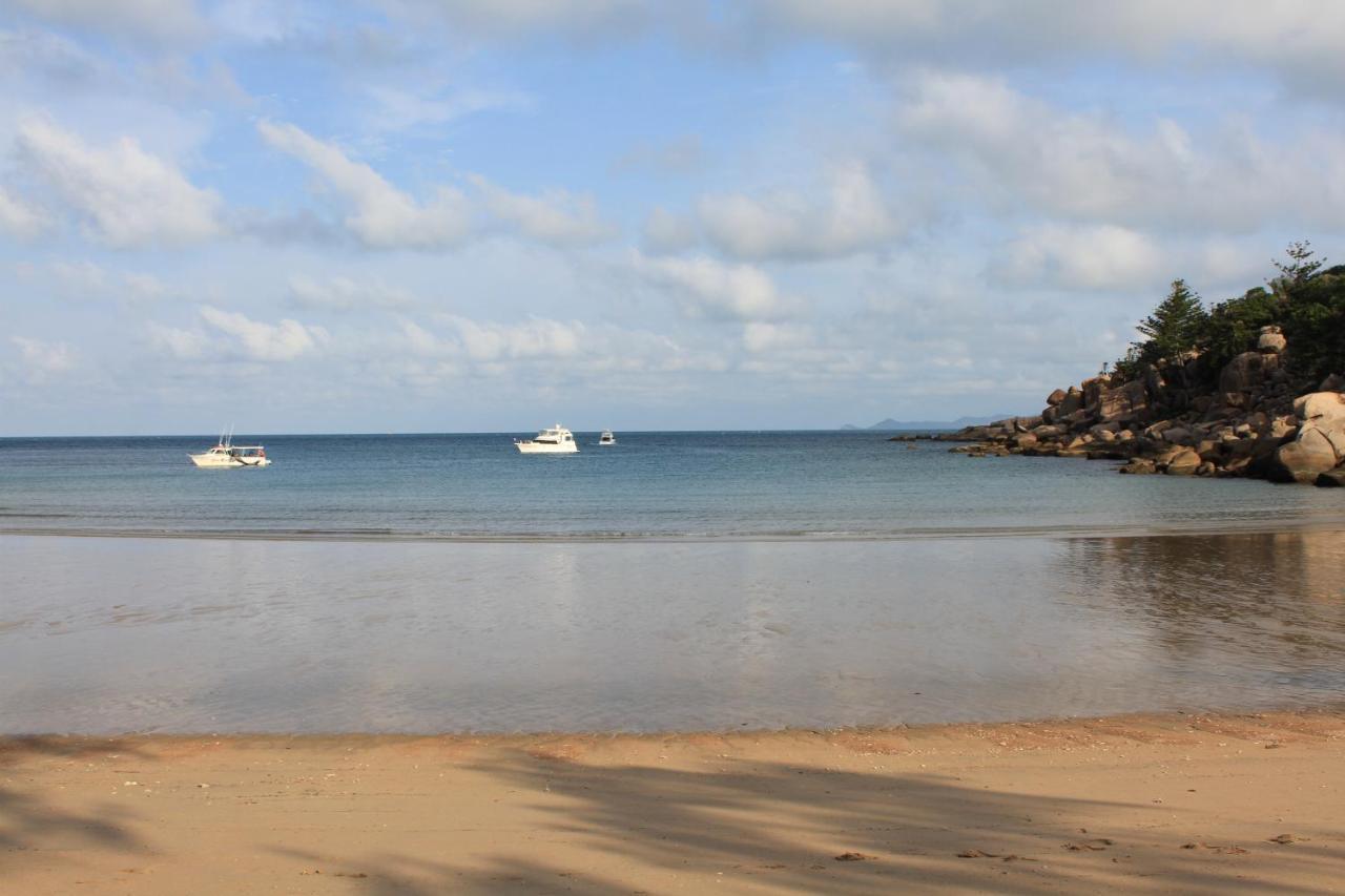 Beachside Cottage - A Private Peaceful Hidden Gem 50M To Beach Nelly Bay Eksteriør billede