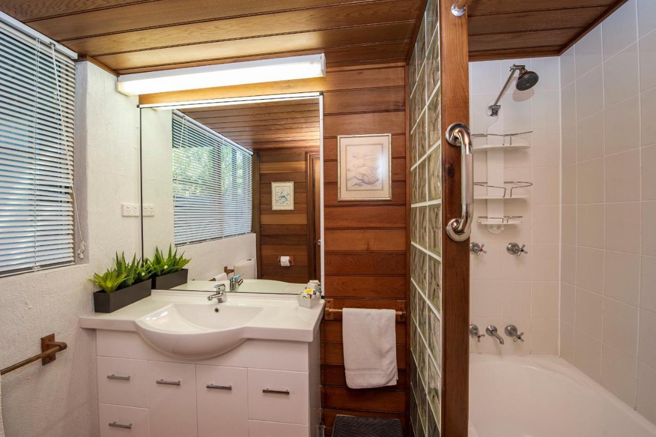 Beachside Cottage - A Private Peaceful Hidden Gem 50M To Beach Nelly Bay Eksteriør billede