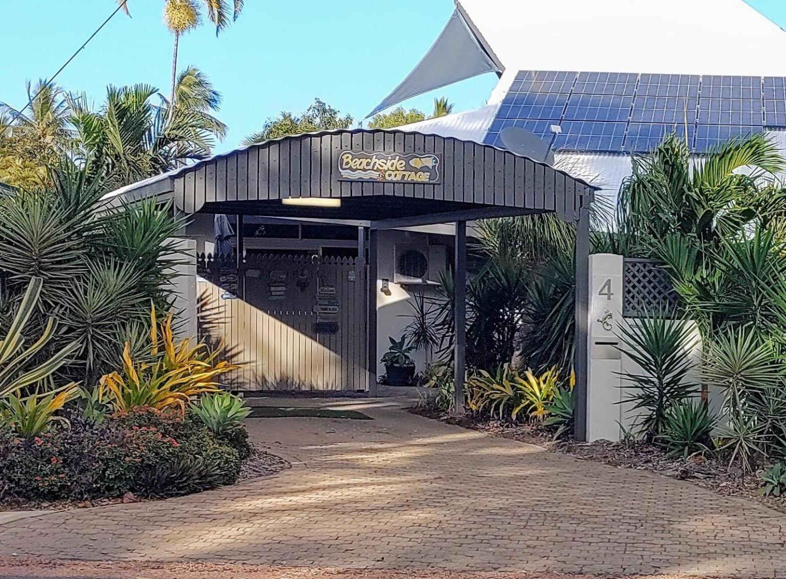 Beachside Cottage - A Private Peaceful Hidden Gem 50M To Beach Nelly Bay Eksteriør billede